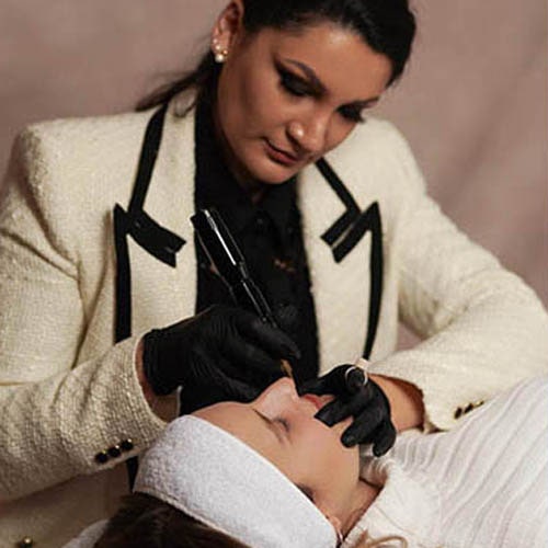 Permanent Make-up, Waxing, Microblading, Augenbrauen, Wipmern, Lidstrich, Lippen, Haare, Narben, Gesicht, dauerhaften kosmetischen T&auml;towierungen